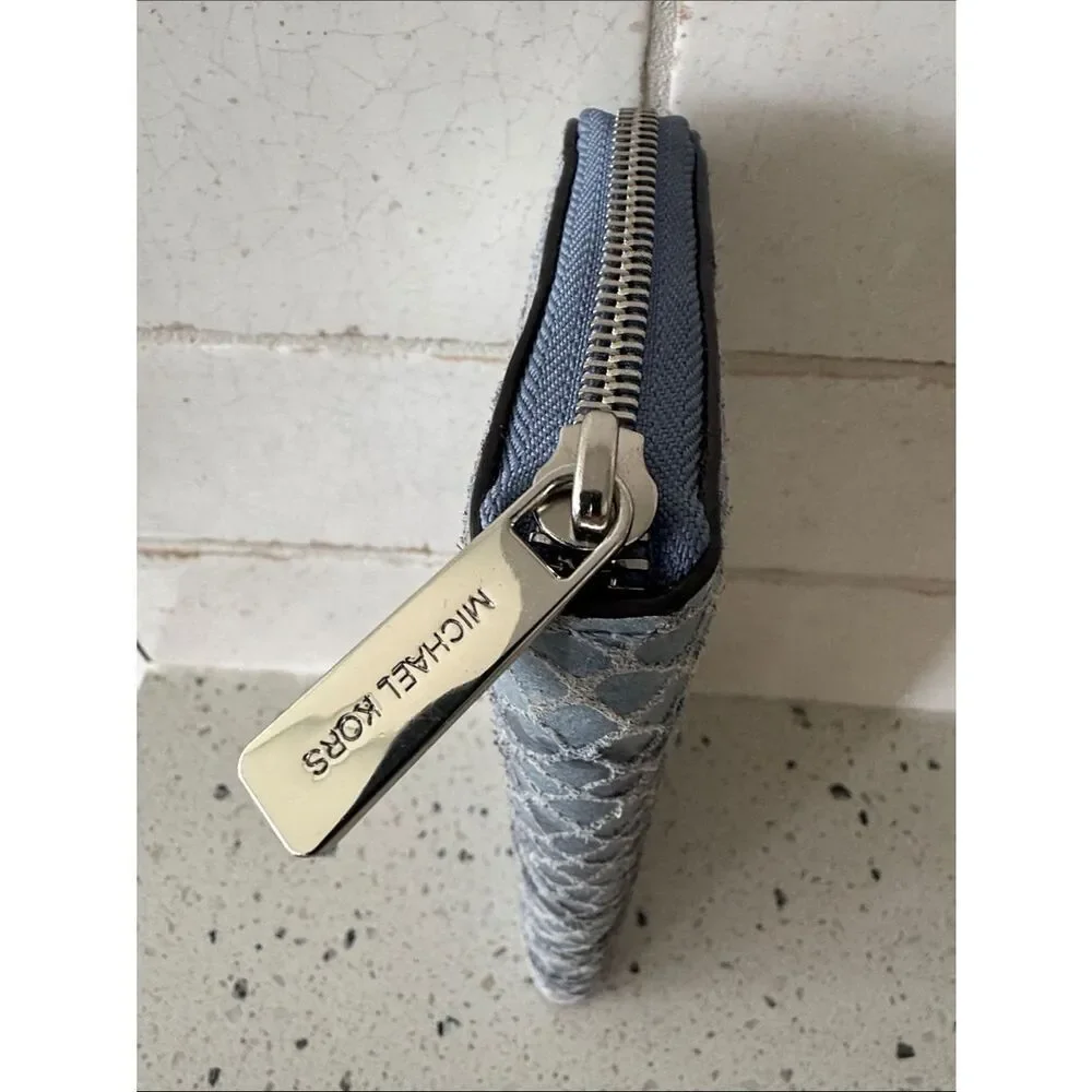 Michael Kors Blue Leather Snake-Print Zip Around Wallet Clutch Classic Chic EUC